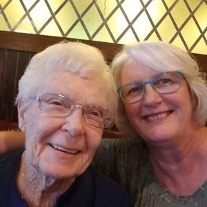 Meet your Posher, Debbie